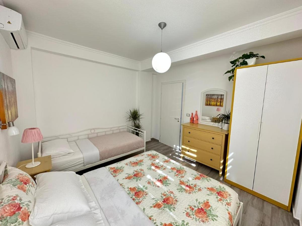 Sofia'S Holiday Apartment فلورا المظهر الخارجي الصورة