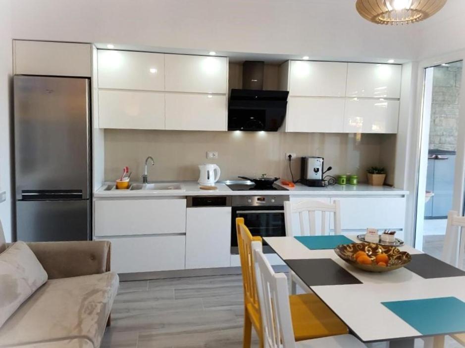 Sofia'S Holiday Apartment فلورا المظهر الخارجي الصورة