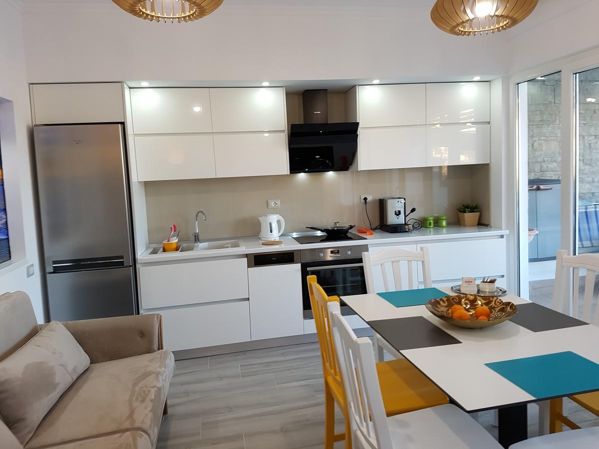 Sofia'S Holiday Apartment فلورا المظهر الخارجي الصورة